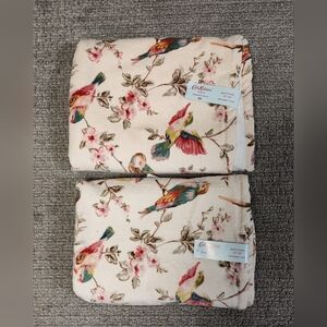 NWT! Cath Kidston British Birds Pastel Bath Towels-  Set Of 2 - 100% Cotton